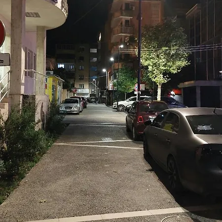 City Center Lägenhet Tirana